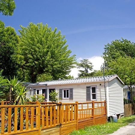 Отель Camping Les Mimosas Пегома Экстерьер фото