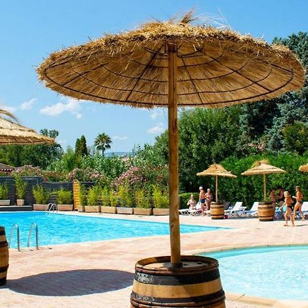 Отель Camping Les Mimosas Пегома Экстерьер фото