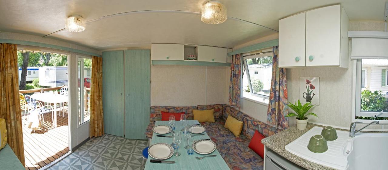 Отель Camping Les Mimosas Пегома Экстерьер фото