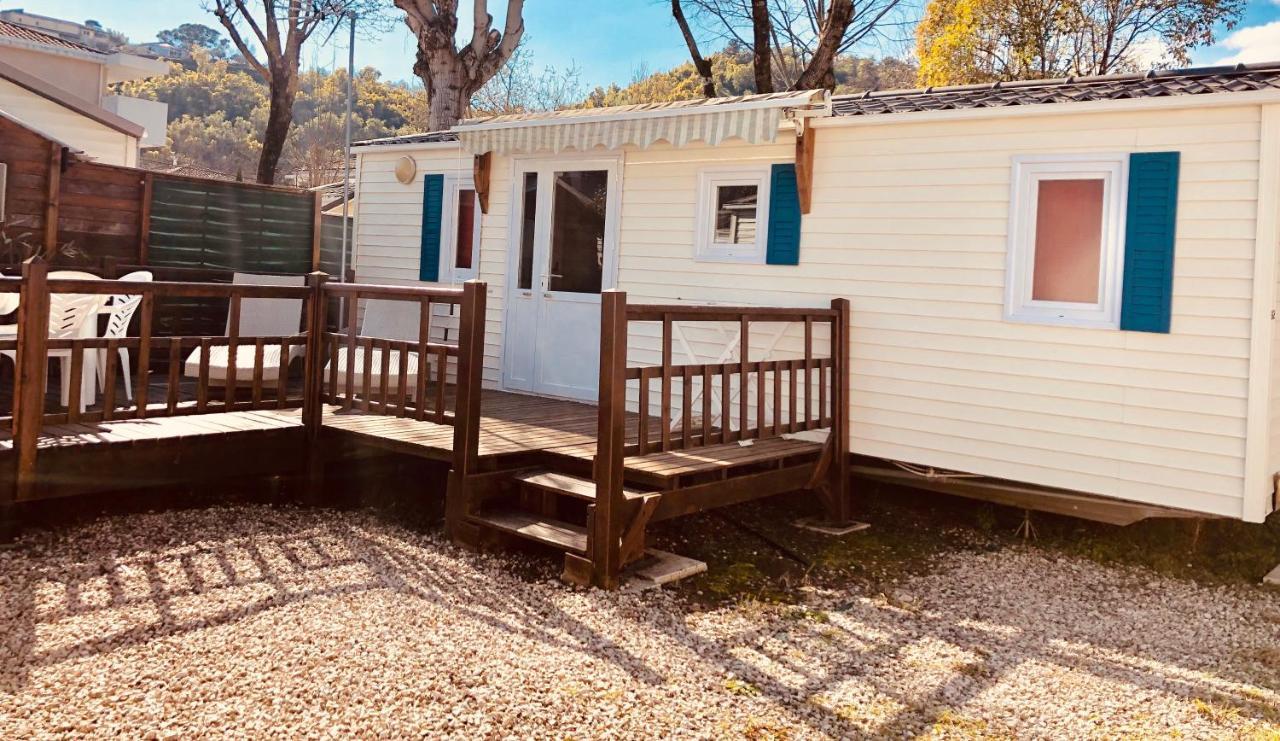 Отель Camping Les Mimosas Пегома Экстерьер фото