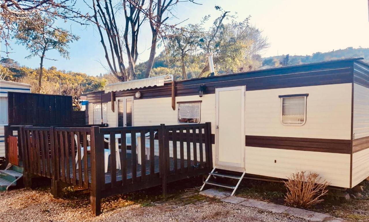Отель Camping Les Mimosas Пегома Экстерьер фото